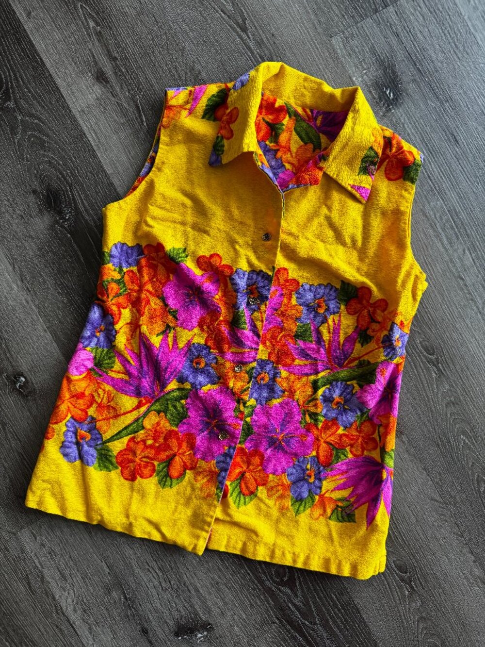 Vintage 1960s 1970s Hawaiian Togs Sleeveless Floral Blouse | Made in Hawaii